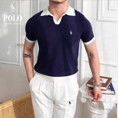 Conjunto RL™: polo con cuello en V y pantalones ajustados slim fit.